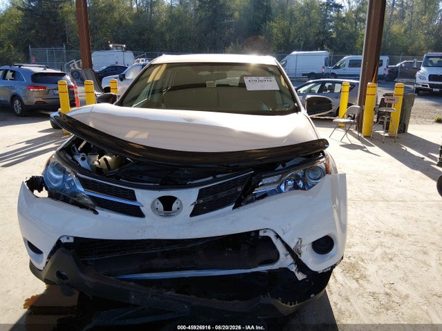 2T3BFREV2FW294537 Toyota RAV4 LE