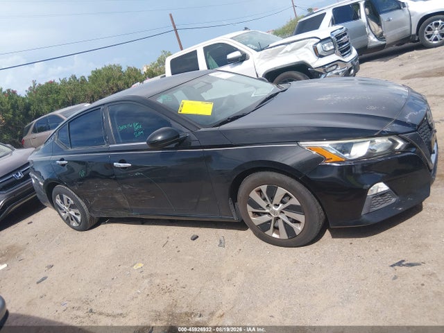 45926932 :رقم المزاد ، 1N4BL4BV4LC132381 vin ، 2020 Nissan Altima S Fwd مزاد بيع