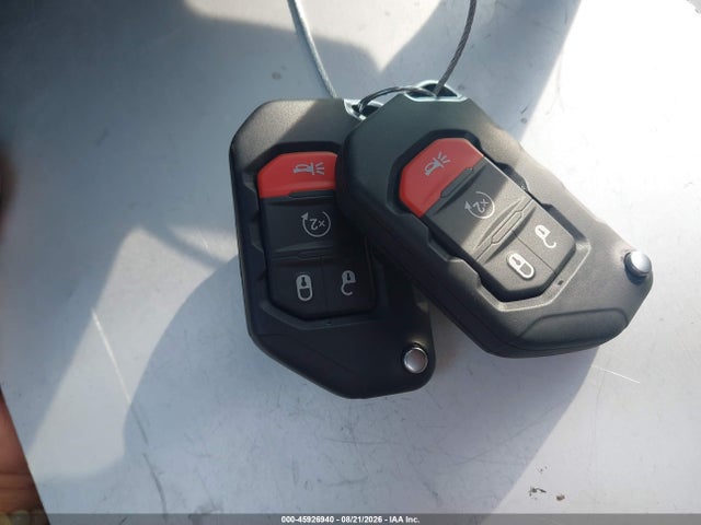 1C4RJXFG8TW287137 Jeep Wrangler Recon 4x4