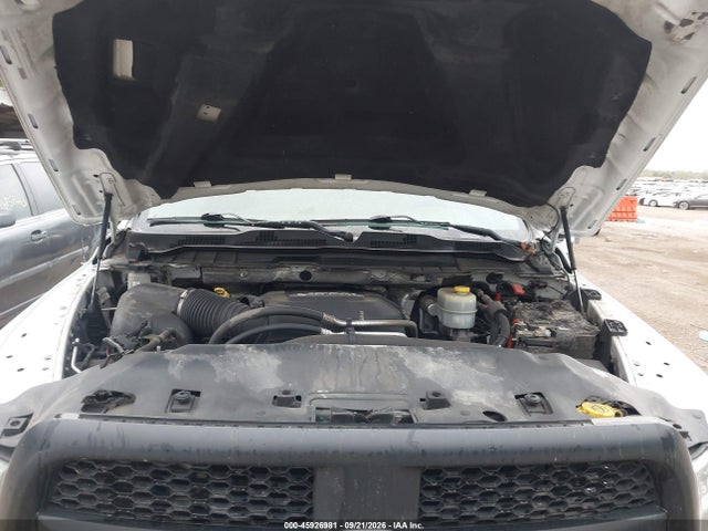 45926981 :رقم المزاد ، 3C6MR4AJ9HG635948 vin ، 2017 Ram 2500 Tradesman  4x2 8' Box مزاد بيع