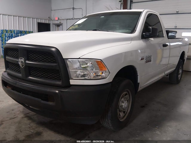 45926981 :رقم المزاد ، 3C6MR4AJ9HG635948 vin ، 2017 Ram 2500 Tradesman  4x2 8' Box مزاد بيع