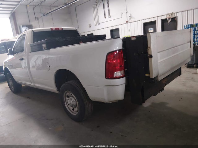 45926981 :رقم المزاد ، 3C6MR4AJ9HG635948 vin ، 2017 Ram 2500 Tradesman  4x2 8' Box مزاد بيع