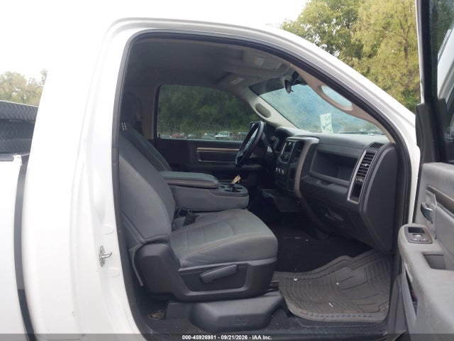 45926981 :رقم المزاد ، 3C6MR4AJ9HG635948 vin ، 2017 Ram 2500 Tradesman  4x2 8' Box مزاد بيع