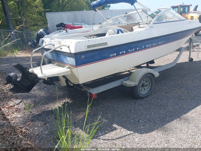 Продажа на аукционе авто 2005 Bayliner 195 Classic Runabout, vin: USHJ02CLB505, номер лота: 45927041