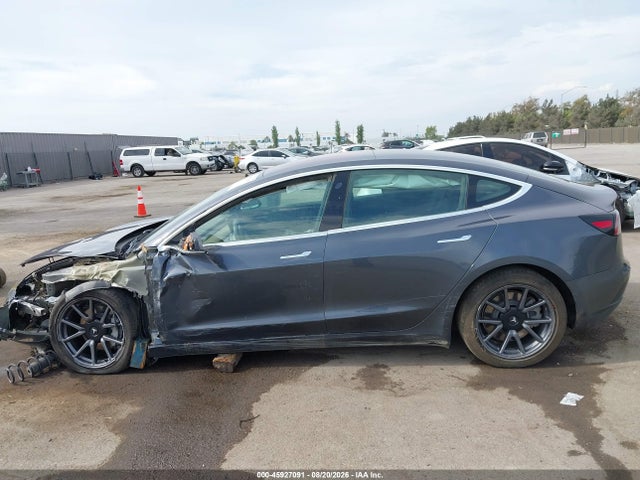 Tesla Model 3 Long Range/mid Range/standard Range/standard Range Plus 2019 5YJ3E1EA8KF324730 Image 13