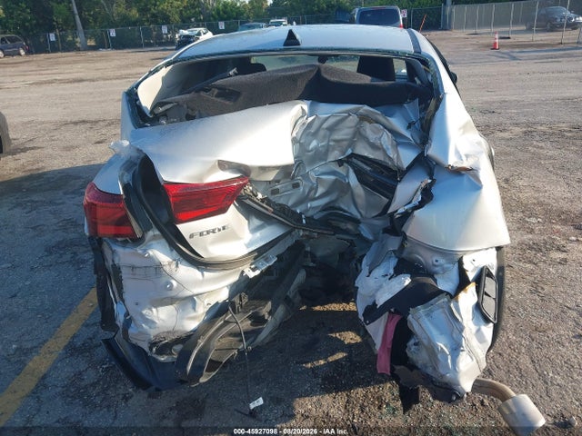 2020 Kia Forte Lxs მანქანა იყიდება აუქციონზე, vin: 3KPF24AD2LE148210, აუქციონის ნომერი: 45927098