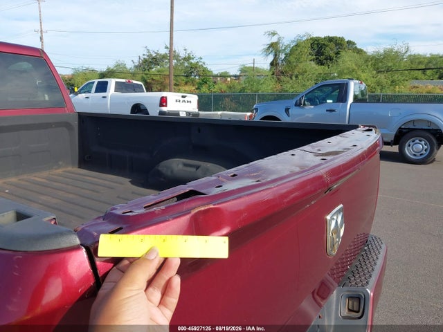 3C6JR7DG3LG223537 RAM 1500 Classic Tradesman 4x4 8&#039; Box