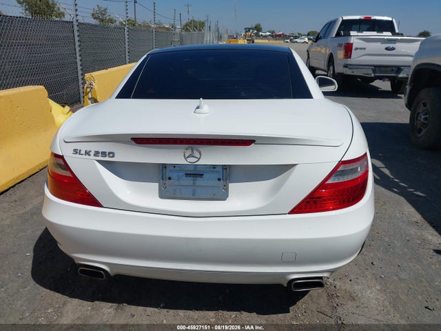 Продаж на аукціоні авто 2015 Mercedes-benz Slk 250, vin: WDDPK4HA2FF104188, номер лоту: 45927151