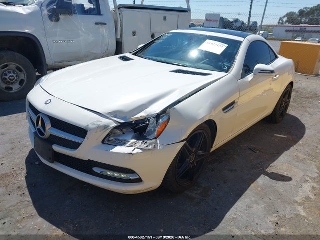 Продаж на аукціоні авто 2015 Mercedes-benz Slk 250, vin: WDDPK4HA2FF104188, номер лоту: 45927151