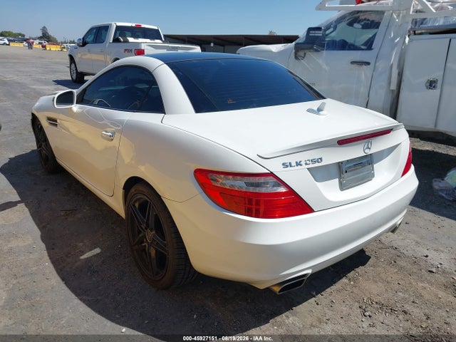 Продаж на аукціоні авто 2015 Mercedes-benz Slk 250, vin: WDDPK4HA2FF104188, номер лоту: 45927151