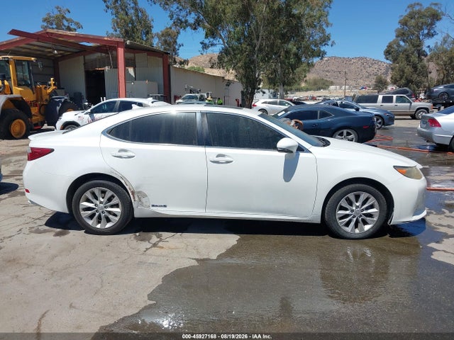 2013 Lexus Es 300h მანქანა იყიდება აუქციონზე, vin: JTHBW1GG9D2004606, აუქციონის ნომერი: 45927168