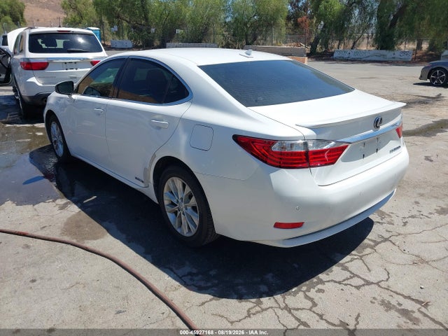 2013 Lexus Es 300h მანქანა იყიდება აუქციონზე, vin: JTHBW1GG9D2004606, აუქციონის ნომერი: 45927168