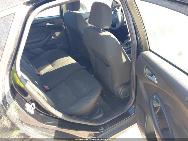 1FADP3KE1GL315718 Ford FOCUS SE