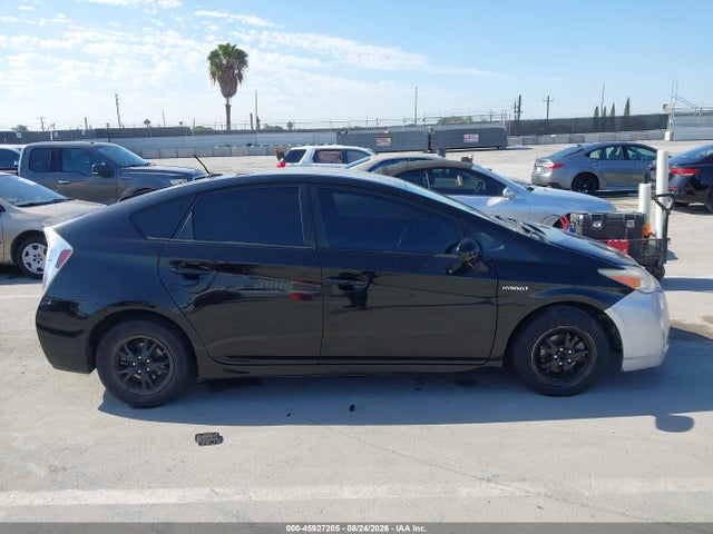 Toyota Prius Three 2014 JTDKN3DU0E0357842 Image 13