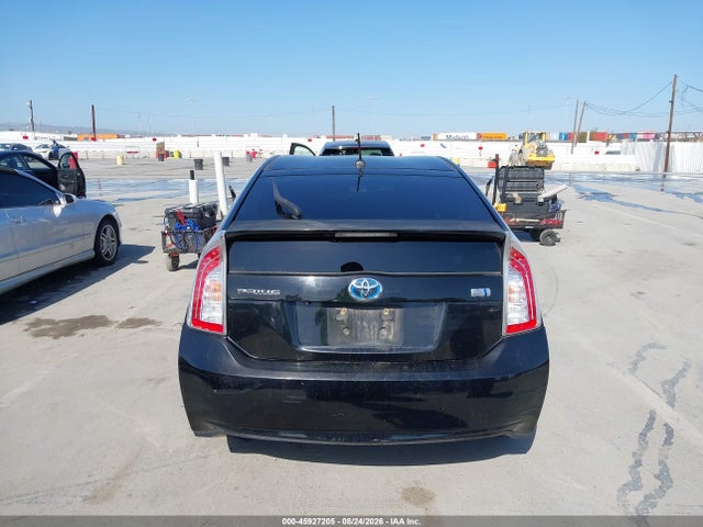 Toyota Prius Three 2014 JTDKN3DU0E0357842 Image 16