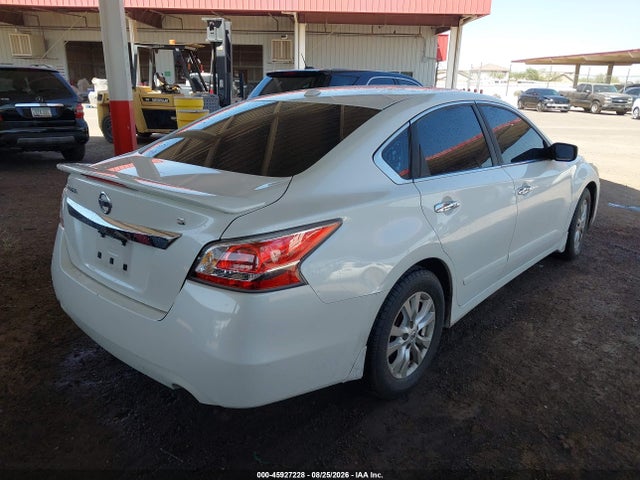 Nissan Altima 2.5 S 2015 1N4AL3AP6FC159868 Image 4