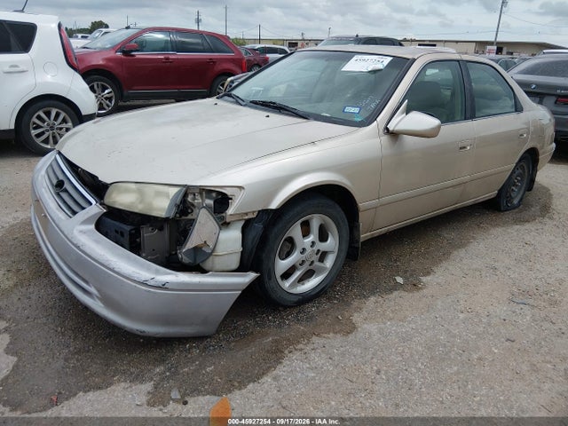 45927254 :رقم المزاد ، JT2BG22K0Y0421607 vin ، 2000 Toyota Camry Le مزاد بيع