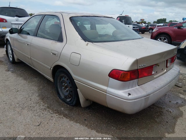 45927254 :رقم المزاد ، JT2BG22K0Y0421607 vin ، 2000 Toyota Camry Le مزاد بيع