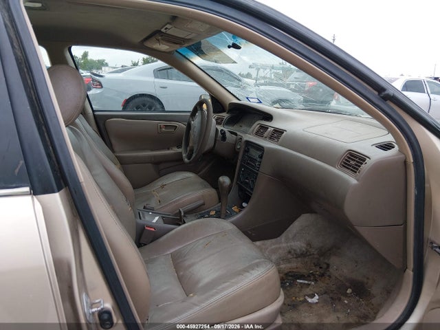 45927254 :رقم المزاد ، JT2BG22K0Y0421607 vin ، 2000 Toyota Camry Le مزاد بيع