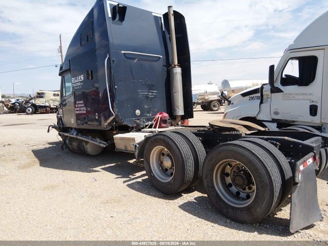 1998 Freightliner Conventional Flc120 მანქანა იყიდება აუქციონზე, vin: 1FUYSSZB0WP954527, აუქციონის ნომერი: 45927425