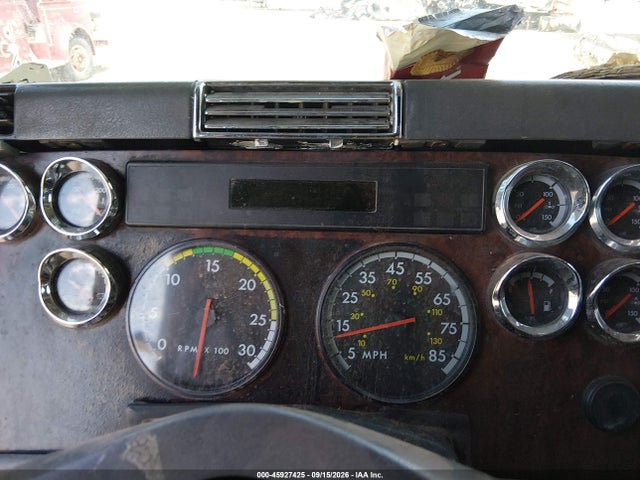 1998 Freightliner Conventional Flc120 მანქანა იყიდება აუქციონზე, vin: 1FUYSSZB0WP954527, აუქციონის ნომერი: 45927425