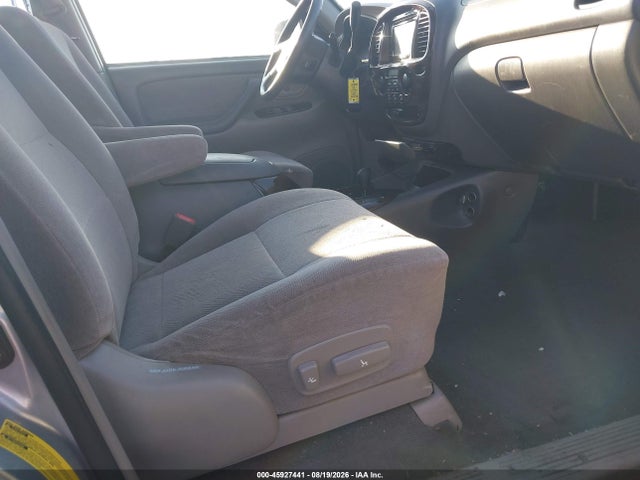 Продаж на аукціоні авто 2002 Toyota Sequoia Sr5 V8, vin: 5TDBT44AX2S066369, номер лоту: 45927441