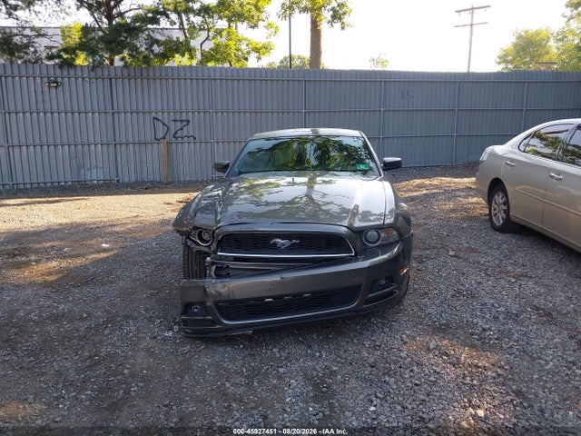 45927451 :رقم المزاد ، 1ZVBP8AMXD5273313 vin ، 2013 Ford Mustang V6 مزاد بيع