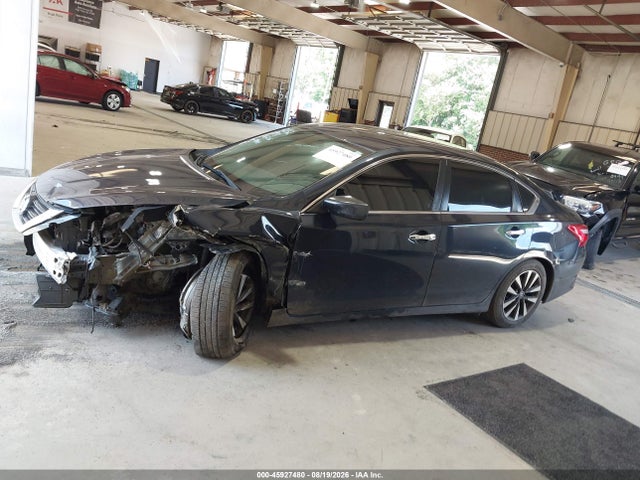 45927480 :رقم المزاد ، 1N4AL3AP5HC114701 vin ، 2017 Nissan Altima 2.5/2.5 S/2.5 Sl/2.5 Sr/2.5 Sv مزاد بيع