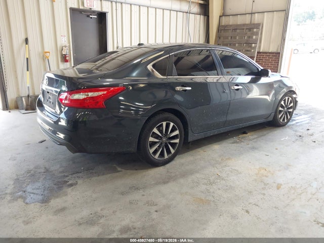 45927480 :رقم المزاد ، 1N4AL3AP5HC114701 vin ، 2017 Nissan Altima 2.5/2.5 S/2.5 Sl/2.5 Sr/2.5 Sv مزاد بيع