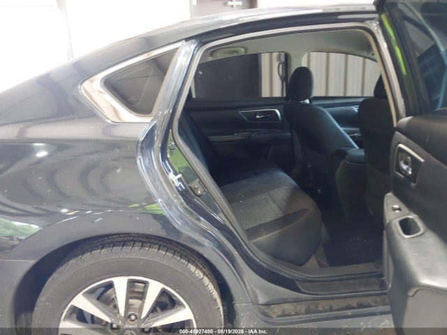 45927480 :رقم المزاد ، 1N4AL3AP5HC114701 vin ، 2017 Nissan Altima 2.5/2.5 S/2.5 Sl/2.5 Sr/2.5 Sv مزاد بيع