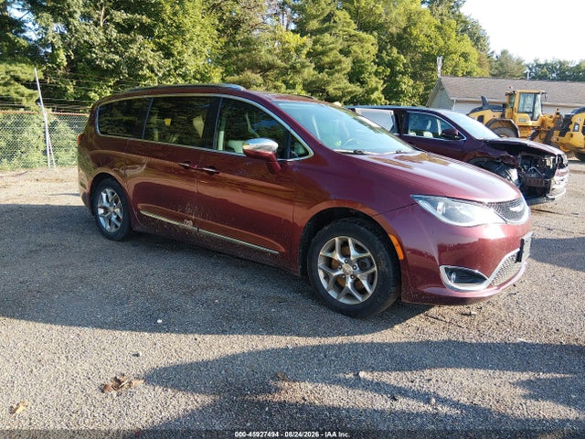2018 Chrysler Pacifica Limited მანქანა იყიდება აუქციონზე, vin: 2C4RC1GGXJR251753, აუქციონის ნომერი: 45927494