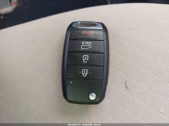 45927572 :رقم المزاد ، 5XYPG4A39GG056856 vin ، 2016 Kia Sorento 2.4l Lx مزاد بيع