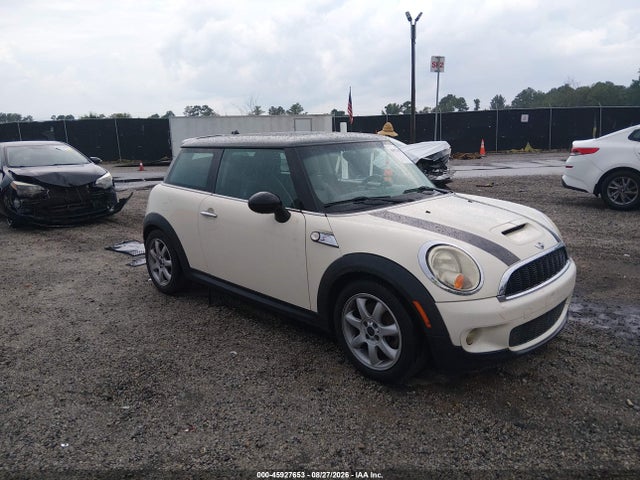 2010 Mini Cooper S მანქანა იყიდება აუქციონზე, vin: WMWMF7C55ATW88557, აუქციონის ნომერი: 45927653
