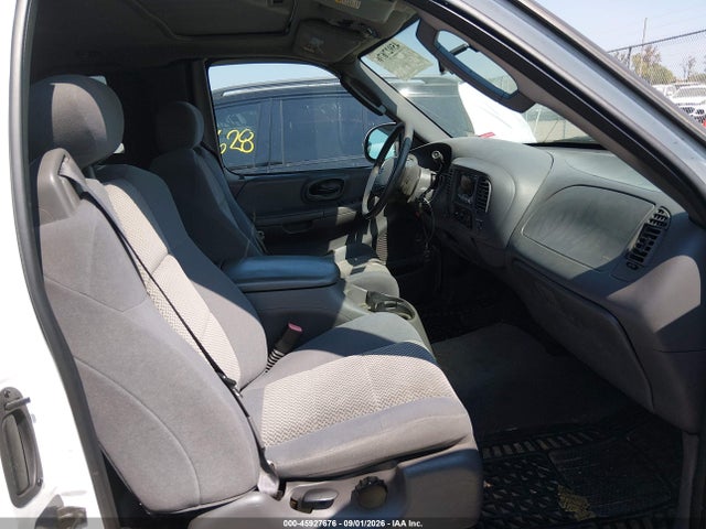 2003 Ford F-150 Lariat/xl/xlt მანქანა იყიდება აუქციონზე, vin: 1FTRX08W43KA36004, აუქციონის ნომერი: 45927676