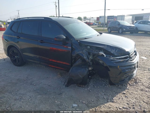 Продажа на аукционе авто 2024 Volkswagen Tiguan 2.0t Se R-line Black, vin: 3VV8B7AX5RM046971, номер лота: 45927695