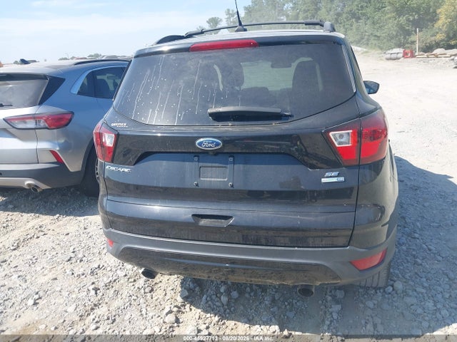 45927713 :رقم المزاد ، 1FMCU9GD6KUB78890 vin ، 2019 Ford Escape Se مزاد بيع