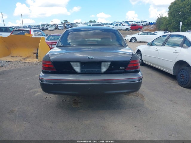2011 Ford Crown Victoria Police Interceptor მანქანა იყიდება აუქციონზე, vin: 2FABP7BV3BX183281, აუქციონის ნომერი: 45927803