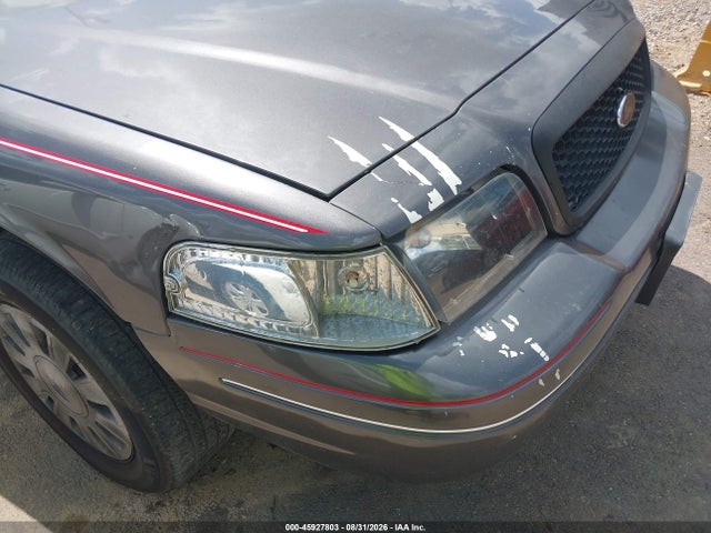 2011 Ford Crown Victoria Police Interceptor მანქანა იყიდება აუქციონზე, vin: 2FABP7BV3BX183281, აუქციონის ნომერი: 45927803