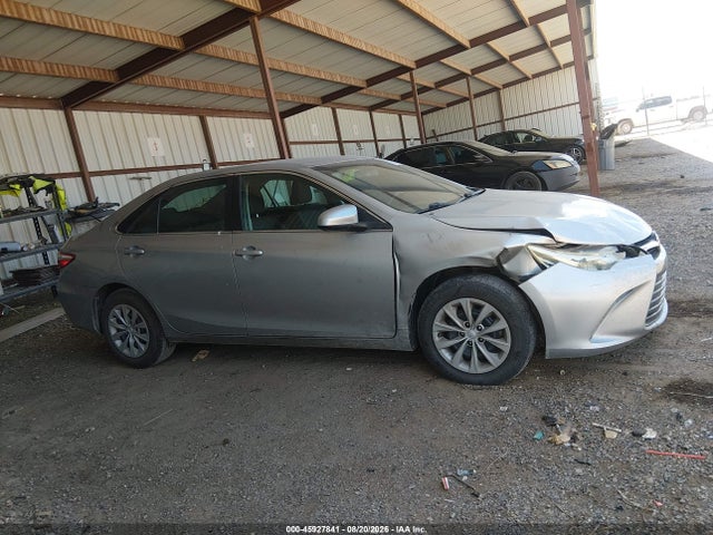 2017 Toyota Camry Le მანქანა იყიდება აუქციონზე, vin: 4T1BF1FK2HU324721, აუქციონის ნომერი: 45927841