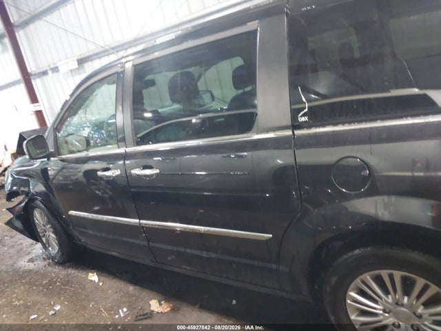 Продажа на аукционе авто 2015 Chrysler Town & Country Touring-l, vin: 2C4RC1CG1FR521045, номер лота: 45927842