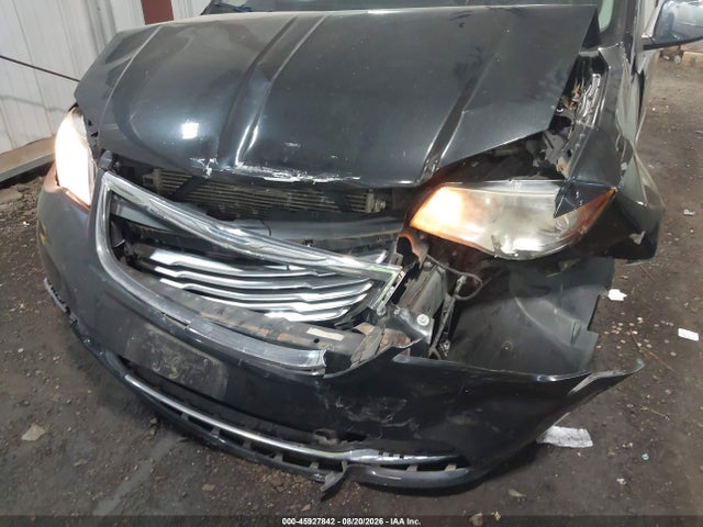 Продажа на аукционе авто 2015 Chrysler Town & Country Touring-l, vin: 2C4RC1CG1FR521045, номер лота: 45927842