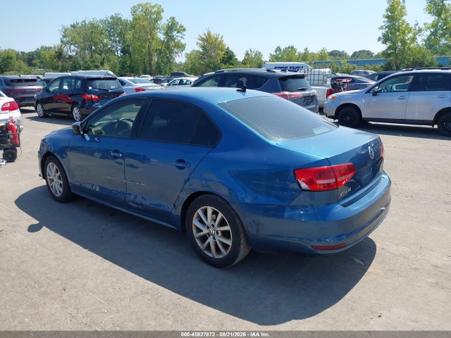 2015 Volkswagen Jetta 1.8t Se მანქანა იყიდება აუქციონზე, vin: 3VWD17AJ1FM332045, აუქციონის ნომერი: 45927872
