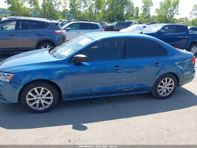 2015 Volkswagen Jetta 1.8t Se მანქანა იყიდება აუქციონზე, vin: 3VWD17AJ1FM332045, აუქციონის ნომერი: 45927872