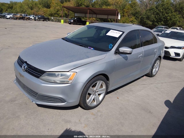 2014 Volkswagen Jetta 1.8t Se მანქანა იყიდება აუქციონზე, vin: 3VWD07AJ0EM372859, აუქციონის ნომერი: 45927879