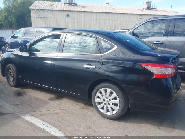 2015 Nissan Sentra S მანქანა იყიდება აუქციონზე, vin: 3N1AB7AP7FY360712, აუქციონის ნომერი: 45927882