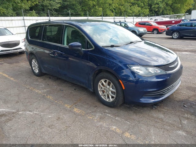 2017 Chrysler Pacifica Touring მანქანა იყიდება აუქციონზე, vin: 2C4RC1DG3HR571608, აუქციონის ნომერი: 45927904