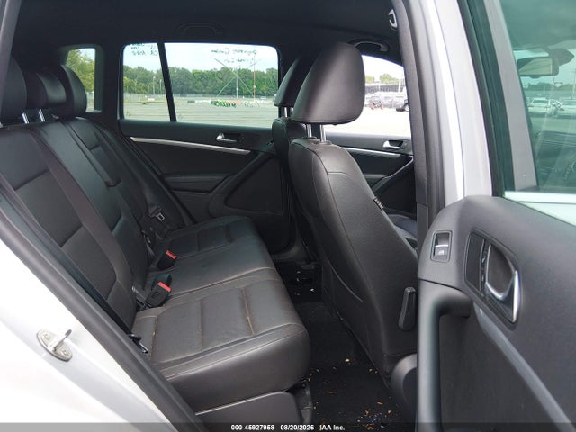 Продаж на аукціоні авто 2016 Volkswagen Tiguan R-line, vin: WVGBV7AX9GW010575, номер лоту: 45927958