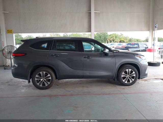 45928052 :رقم المزاد ، 5TDHZRBH1MS557213 vin ، 2021 Toyota Highlander Xle مزاد بيع