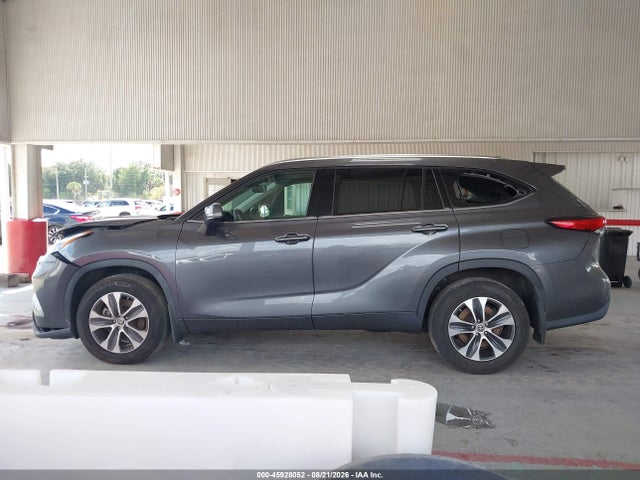 45928052 :رقم المزاد ، 5TDHZRBH1MS557213 vin ، 2021 Toyota Highlander Xle مزاد بيع
