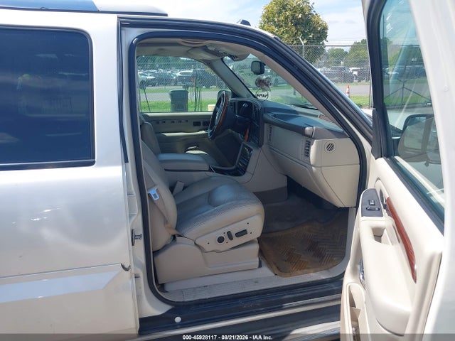 Продаж на аукціоні авто 2004 Cadillac Escalade Esv Standard, vin: 3GYFK66N14G318618, номер лоту: 45928117